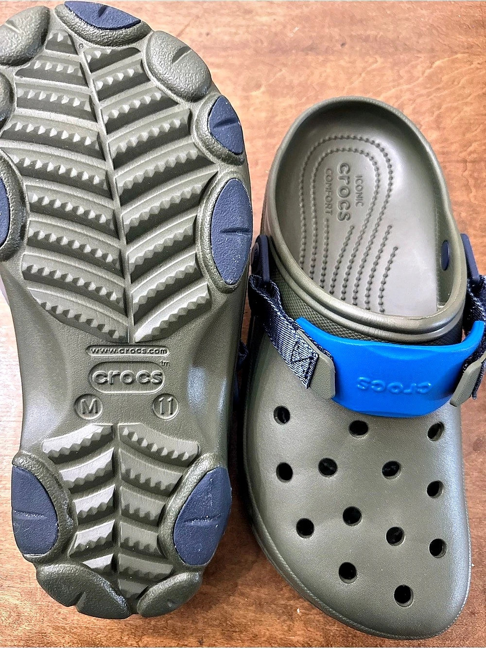 Crocs Classic All-Terrain Clog in Green & Blue US 11 NWT